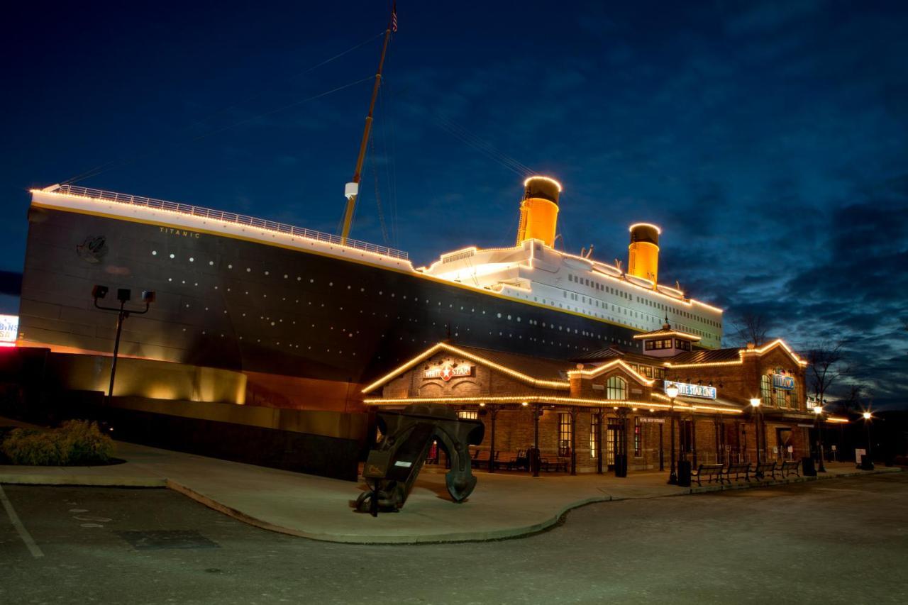 Hidden Creek, Pool Table, Hot Tub, 1089 Free Tickets Each Paid Day, Dollywood And More Gatlinburg Exterior photo