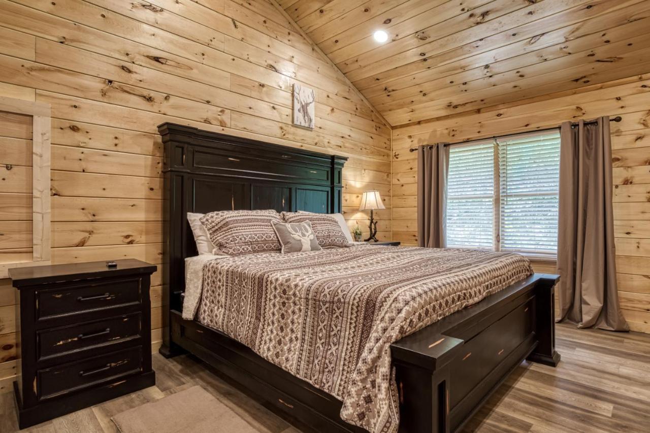 Hidden Creek, Pool Table, Hot Tub, 1089 Free Tickets Each Paid Day, Dollywood And More Gatlinburg Exterior photo